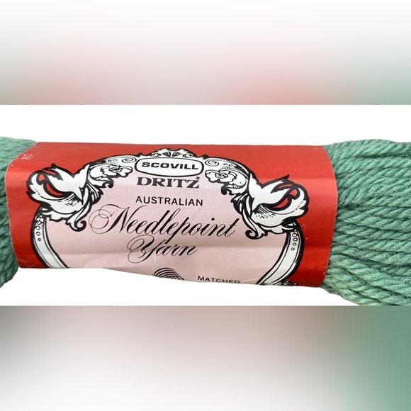 Flemish green VTG NOS Scovill Dritz Luxury 100% Virgin Wool Needlepoint 40 yds - Picture 3 of 4